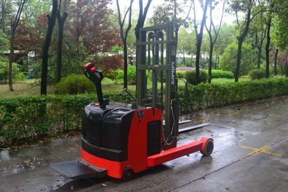 湖南榮洲機(jī)械設(shè)備有限公司,移動(dòng)式升降平臺(tái)價(jià)格,湖南升降貨梯,塑料托盤批發(fā),固定式升降平臺(tái),曲臂式升降平臺(tái),汽車尾板,全電動(dòng)叉車 湖南榮洲機(jī)械設(shè)備有限公司,移動(dòng)式升降平臺(tái)價(jià)格,湖南升降貨梯,塑料托盤批發(fā),固定式升降平臺(tái),曲臂式升降平臺(tái),汽車尾板,全電動(dòng)叉車